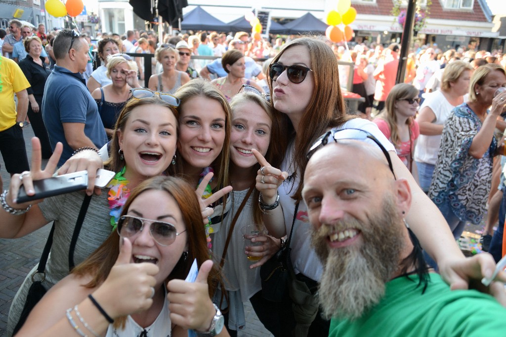 ../Images/Zomercarnaval Noordwijkerhout 2016 321.jpg